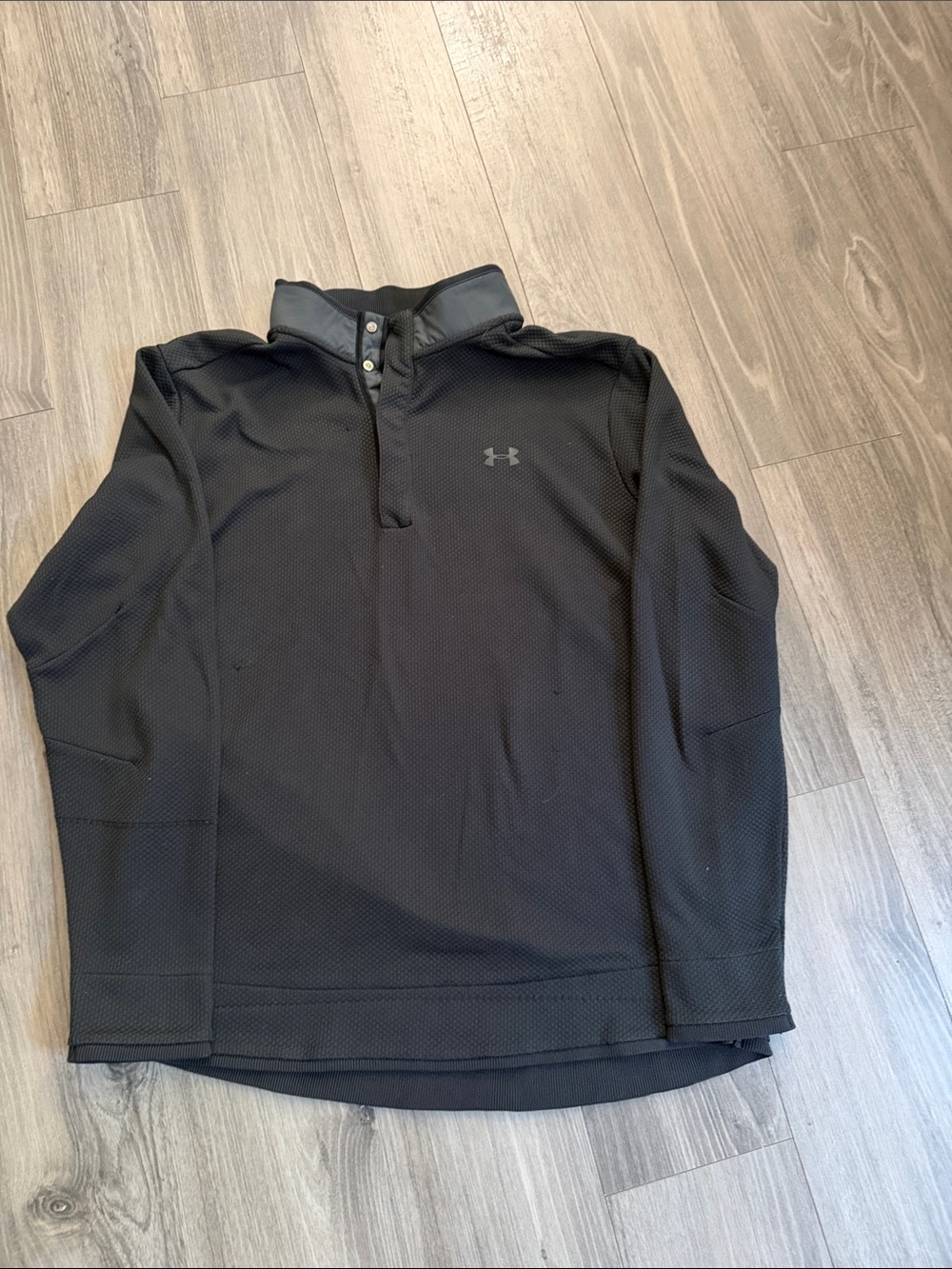 Under Armour Men's Black Half-Zip Golf Cold Gear - size XL (runs small)